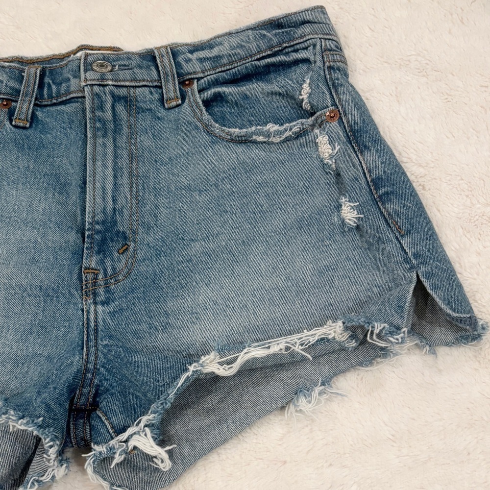 Abercrombie 6 (28) Mom Shorts High Rise Women’s Jeans Cutoffs Distressed - Picture 3 of 9